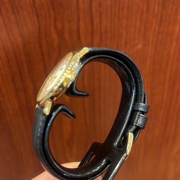 COACH Gold Round Unisex Watch white Roman Numeral Tapestry Dial - Picture 4 of 5